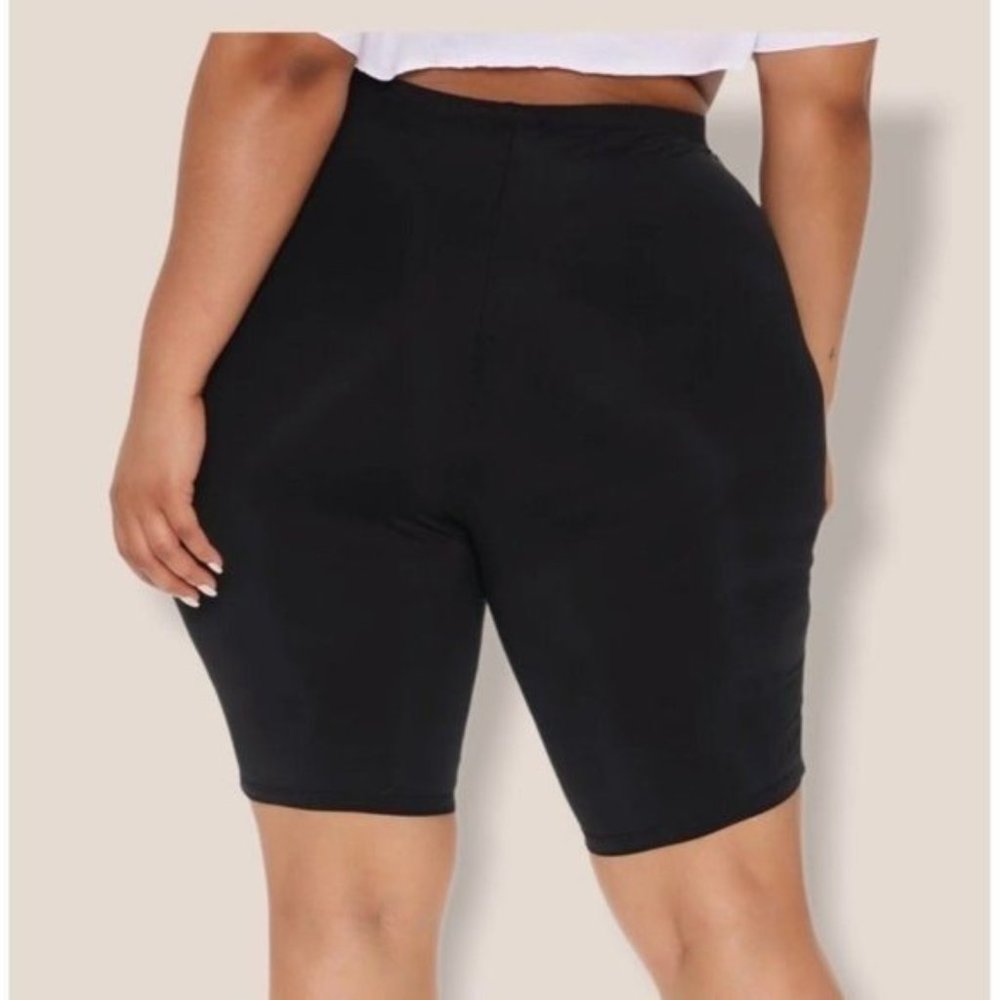 2X Ladies Plus Size Reflective Rich Girl Bike Shorts New with Tags - Picture 4 of 5